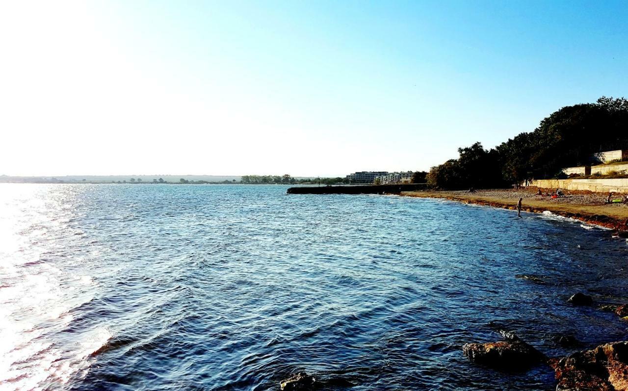 Blue Bay Sea View Apartman Pomorie Kültér fotó